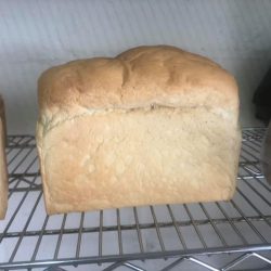 freshly-baked-farmstyle-white-loaf-800g