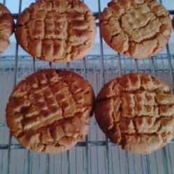 sweet-side-peanut-butter-biscuits