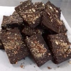 sweet-side-pencan-nut-brownies